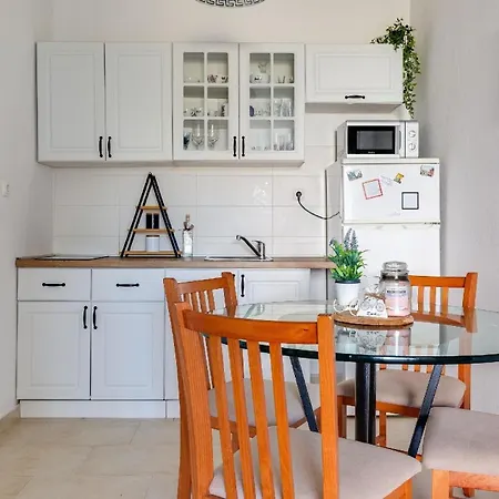 Apartment Geraeumige Im Erdgeschoss Mit Meerblick Vom Privaten Balkon