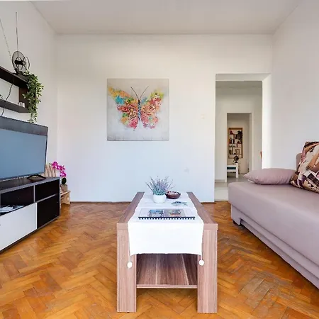 Apartment Geraeumige Im Erdgeschoss Mit Meerblick Vom Privaten Balkon *