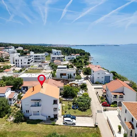 Apartment Geraeumige Im Erdgeschoss Mit Meerblick Vom Privaten Balkon *